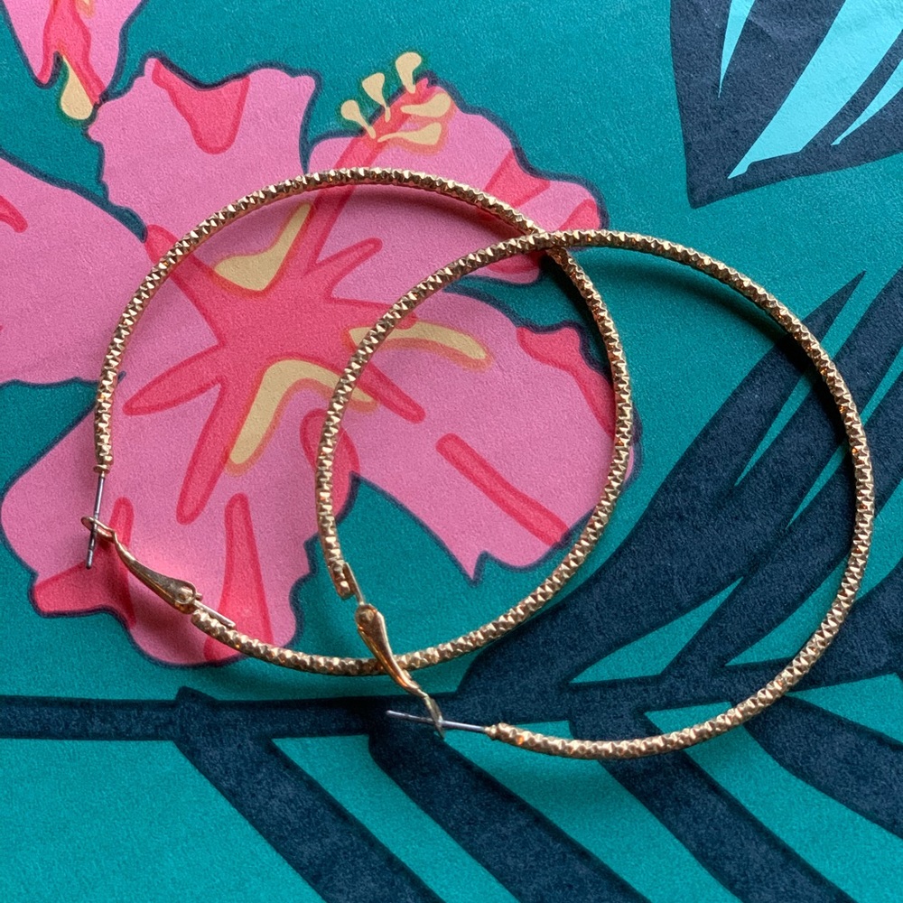 Large gold hoops
